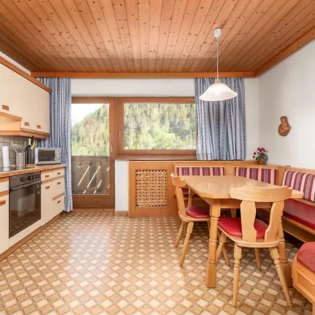 Haus Tuxerklamm 아파트 *