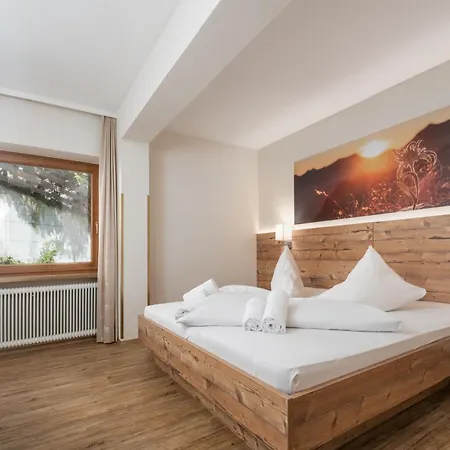 Haus Tuxerklamm * 메이른호픈